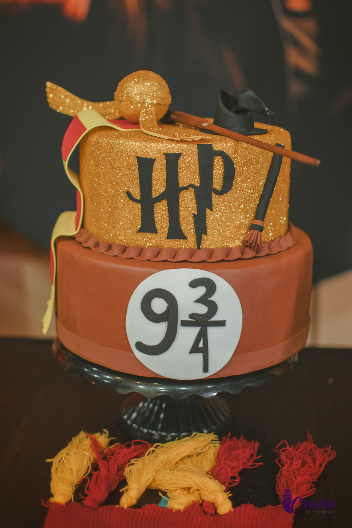 Fotografia de aniversário infantil, festa de 8 anos com tema Harry Potter. Festa infantil no Buffet Espaço Villas Kidas em São Bernardo do Campo. Fotógrafo.