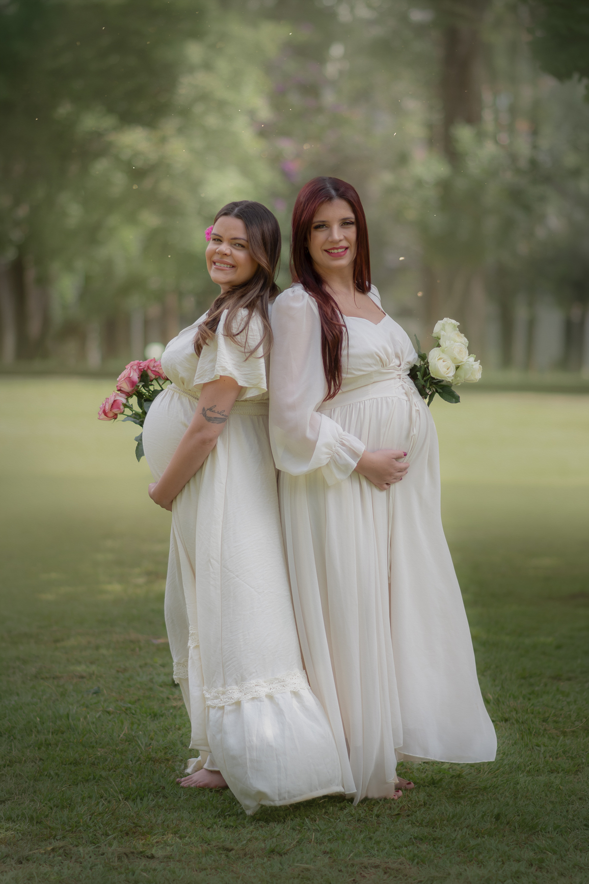 Ensaio fotográfico de gestante, fotografia artística, ensaio externo Cottagecore realizado no Parque chácara silvestre.