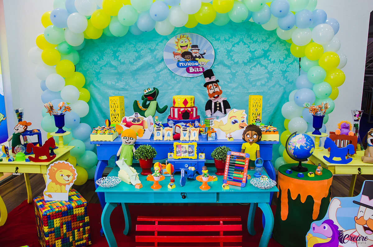 fotografia de aniversário infantil, família reunida e crianças se divertindo, em Santo André, abc Paulista. 