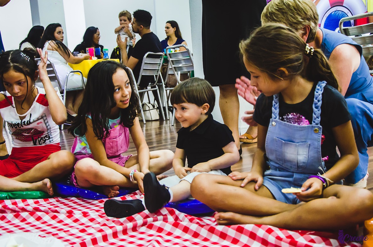 fotografia de aniversário infantil, família reunida e crianças se divertindo, em Santo André, abc Paulista. 