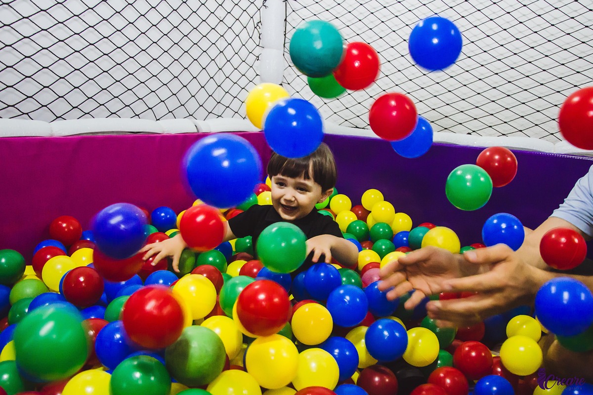 fotografia de aniversário infantil, família reunida e crianças se divertindo, em Santo André, abc Paulista. 
