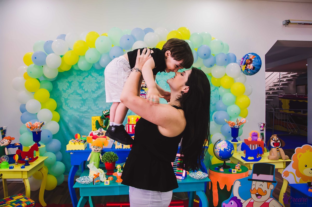 fotografia de aniversário infantil, família reunida e crianças se divertindo, em Santo André, abc Paulista. 