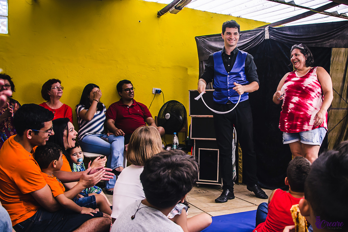 Fotografia de Aniversário infantil em mauá, são paulo, aniversário de três anos, festa animada com mágico e palhaço, fotografia espontânea de aniversário com tema Dragon Ball Z. 