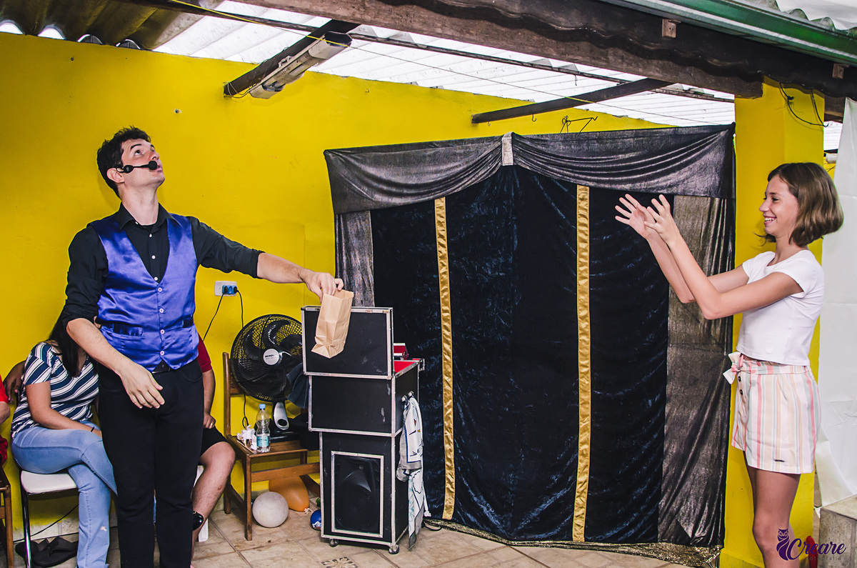 Fotografia de Aniversário infantil em mauá, são paulo, aniversário de três anos, festa animada com mágico e palhaço, fotografia espontânea de aniversário com tema Dragon Ball Z. 