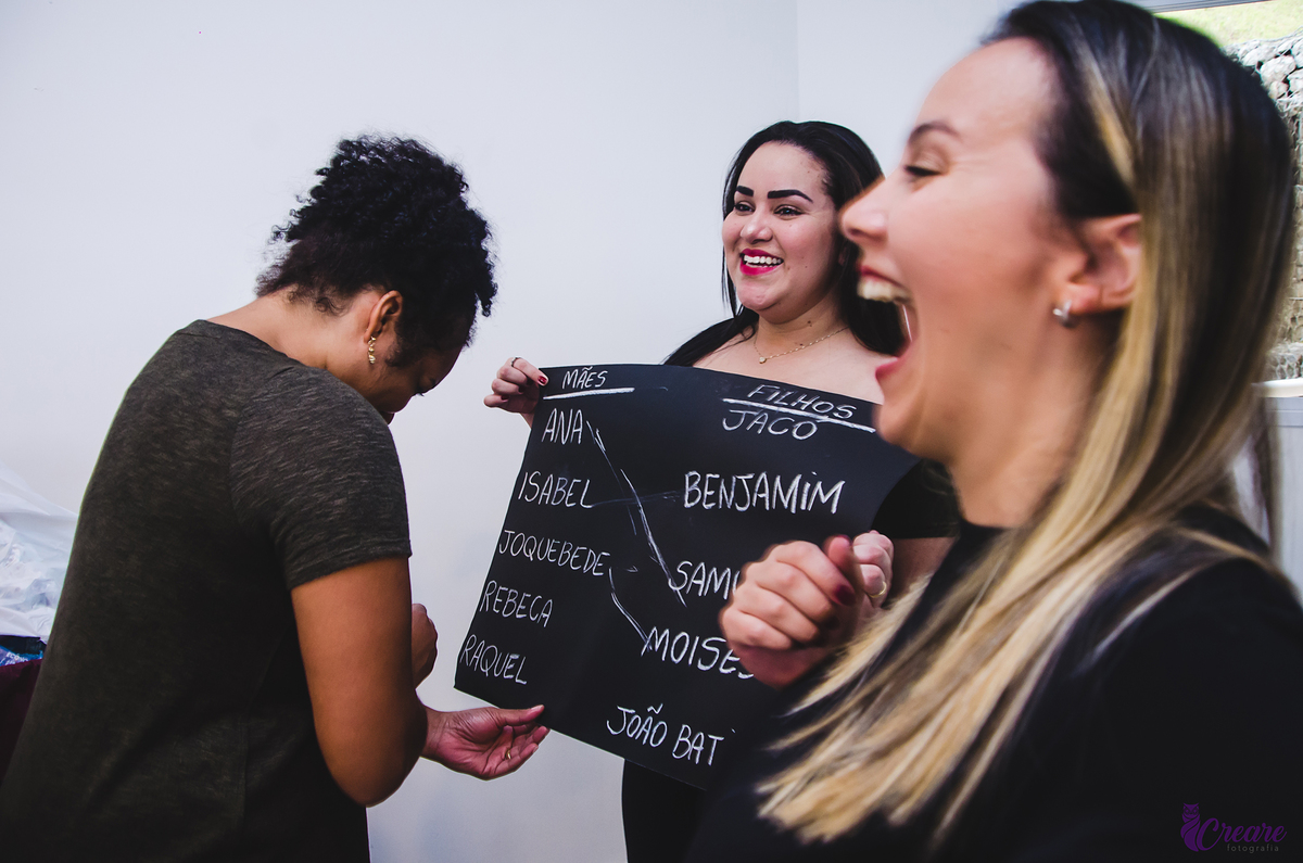 fotografia de chá de fraldas, decoração e eventos. tema safari. fotografia espontânea, de família. gestante. 