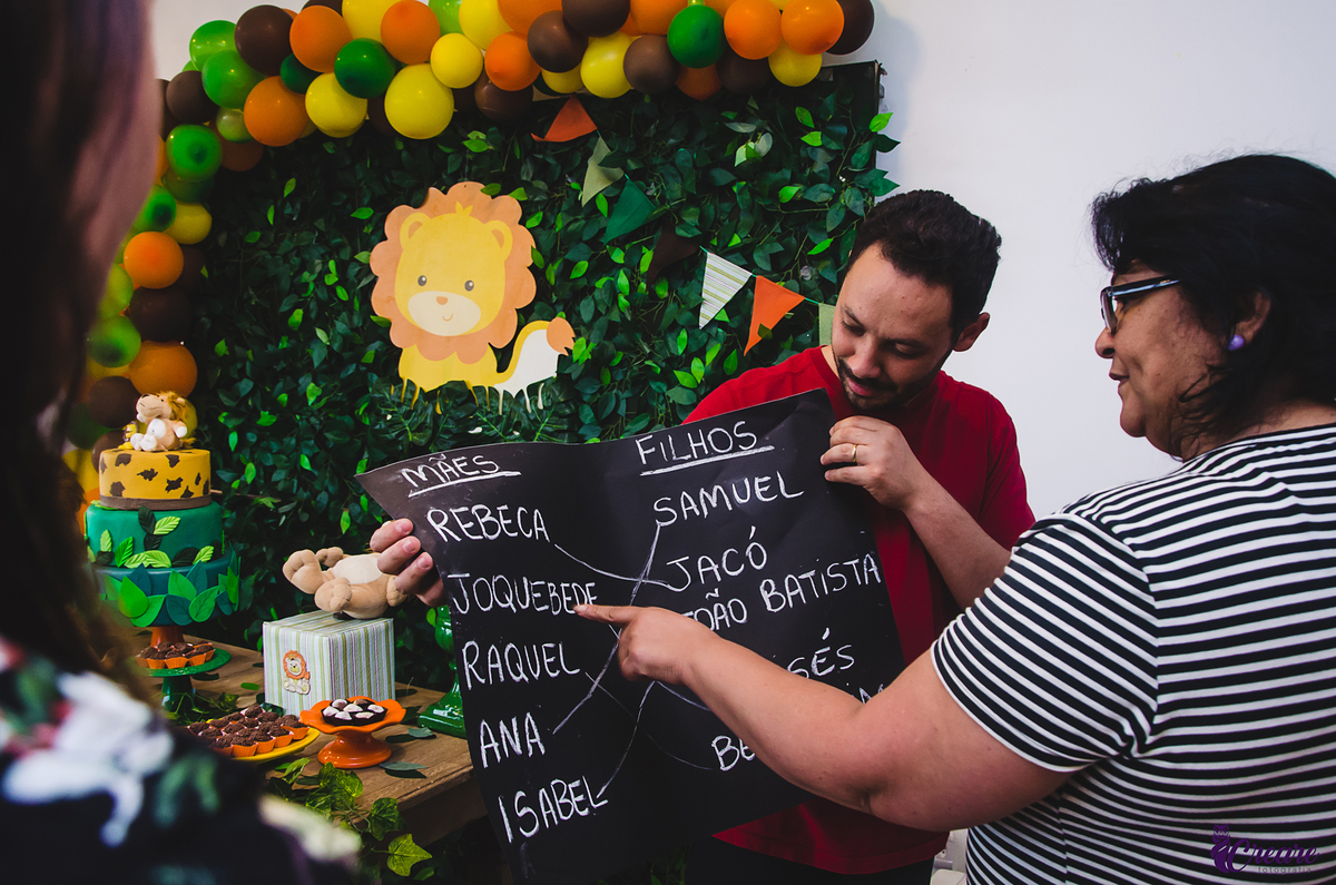 fotografia de chá de fraldas, decoração e eventos. tema safari. fotografia espontânea, de família. gestante. 