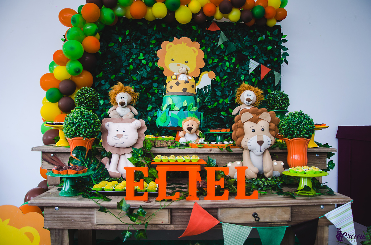 fotografia de chá de fraldas, decoração e eventos. tema safari. fotografia espontânea, de família. gestante. 