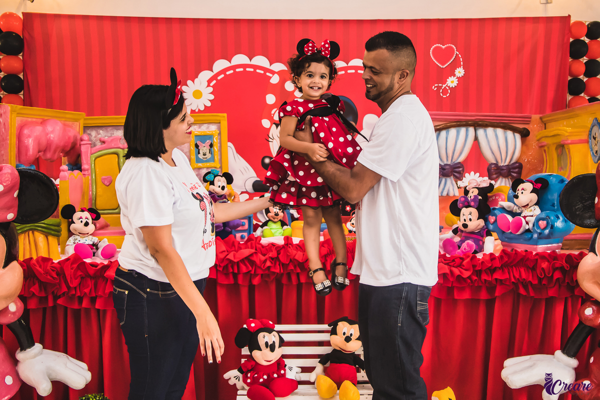 Decoração de festa infantil, aniversário de criança de 1 ano, aniversário infantil. Buffet de festa infantil.