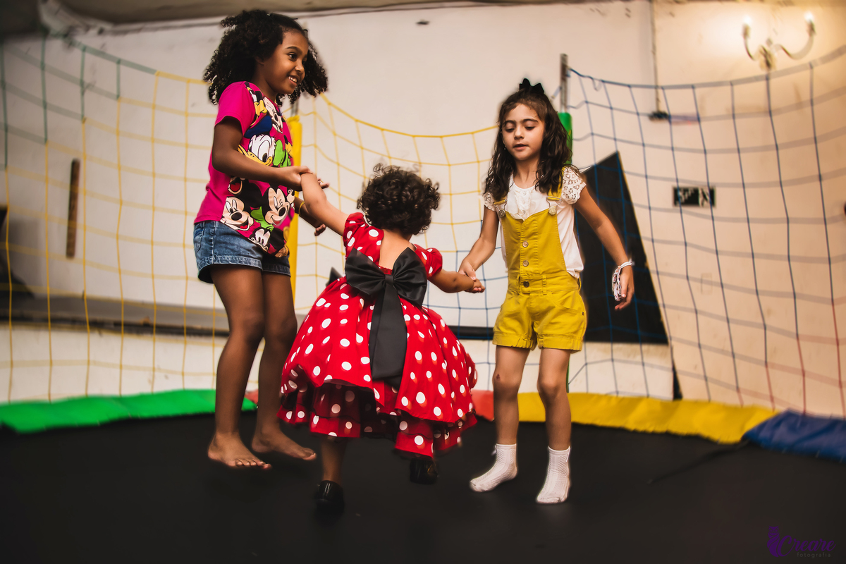 Decoração de festa infantil, aniversário de criança de 1 ano, aniversário infantil. Buffet de festa infantil.