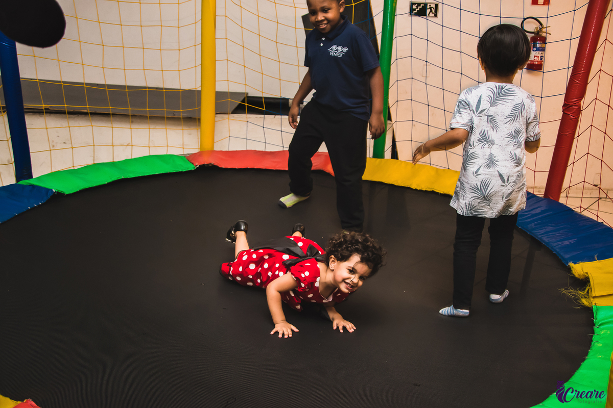 Decoração de festa infantil, aniversário de criança de 1 ano, aniversário infantil. Buffet de festa infantil.