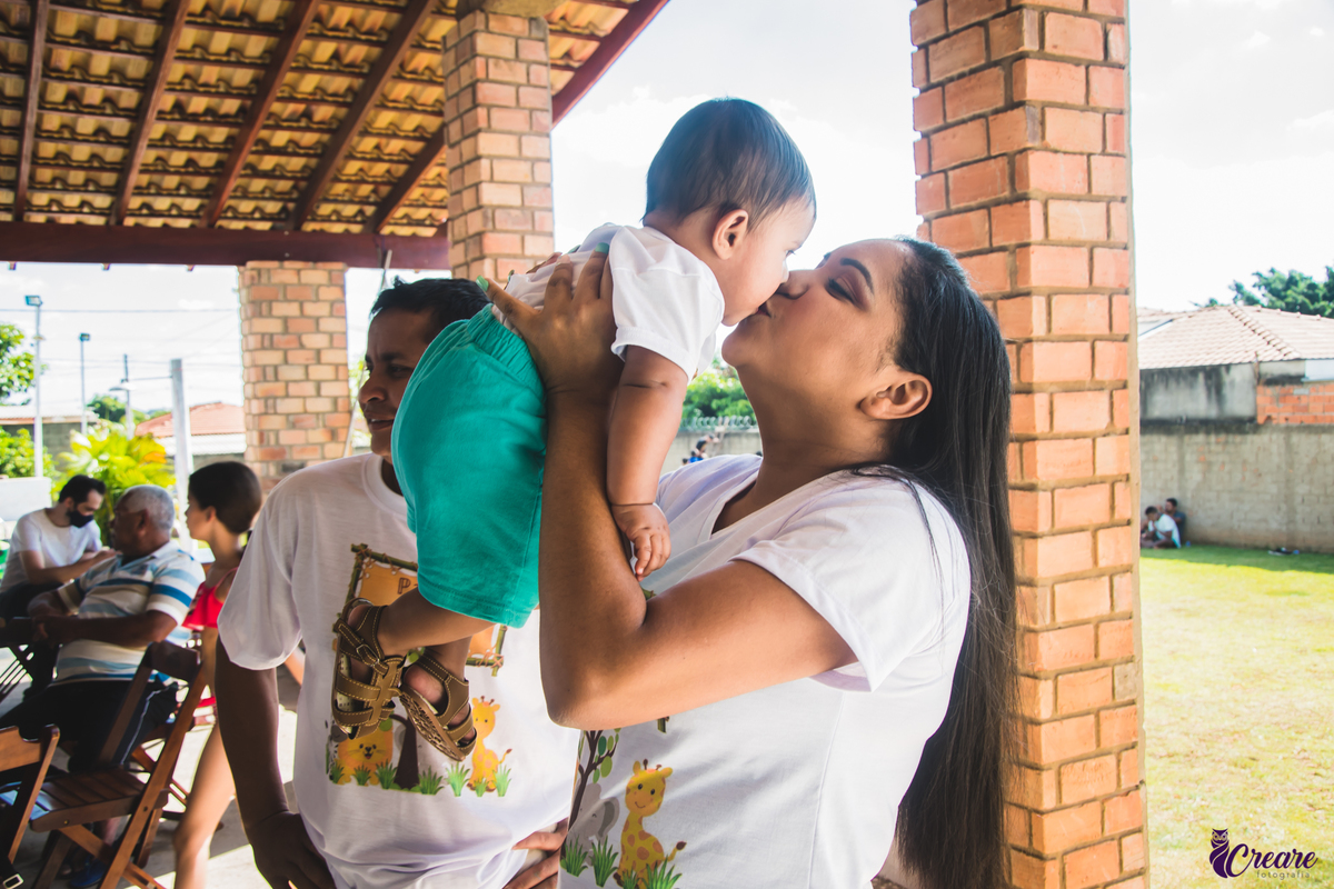fotografia de aniversário infantil, festa infantil em campinas, decoração safari. Aniversário infantil 1 ano. Fotografo de família.