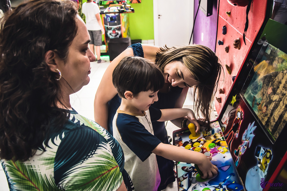 Fotografia de aniversário infantil em buffet na região de Santo André, ABC Paulista, Buffet Pirulito Bate Bate. Fotografia de aniversário Infantil.