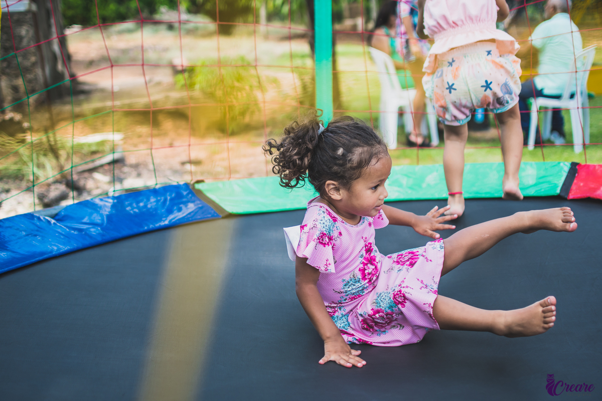fotografia de aniversario infantil em chácara, aniversário de menina, decoração masha e o urso, buffet infantil. 