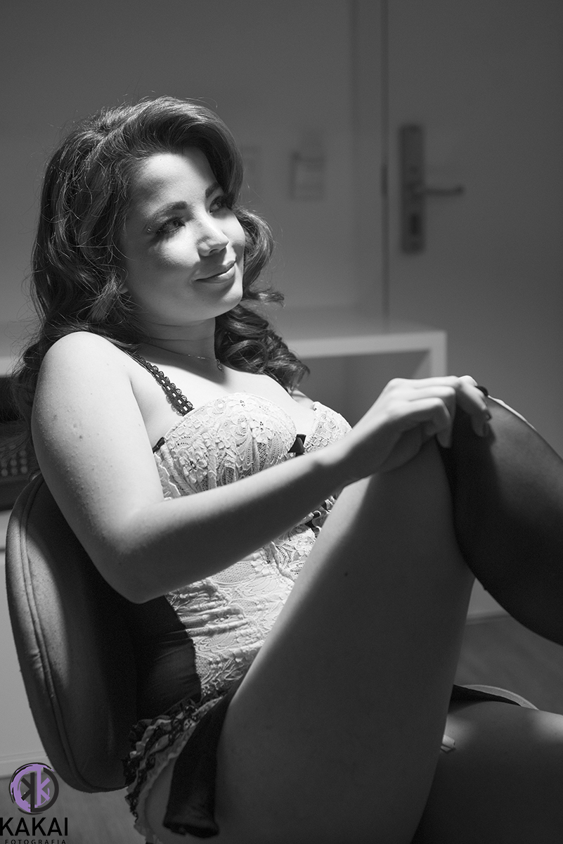 Ensaio Sensual Tem&aacute;tico Boudoir para Noivas da Karla realizado por Kakai Fotografia