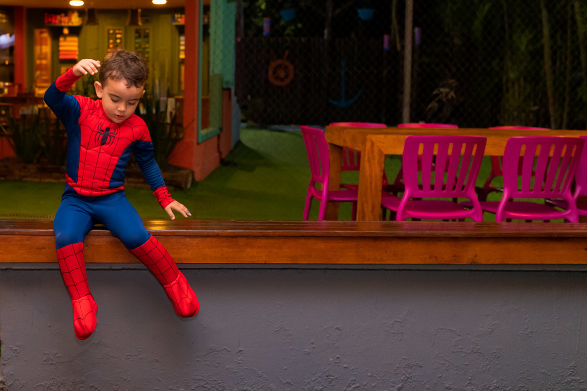 Fotografia de Aniversário Infantil Rio de Janeiro, tema Homem-Aranha, Fotografia Documental de família, Casa de Festa Quintal dos Sonhos-Niterói-Rio de Janeiro