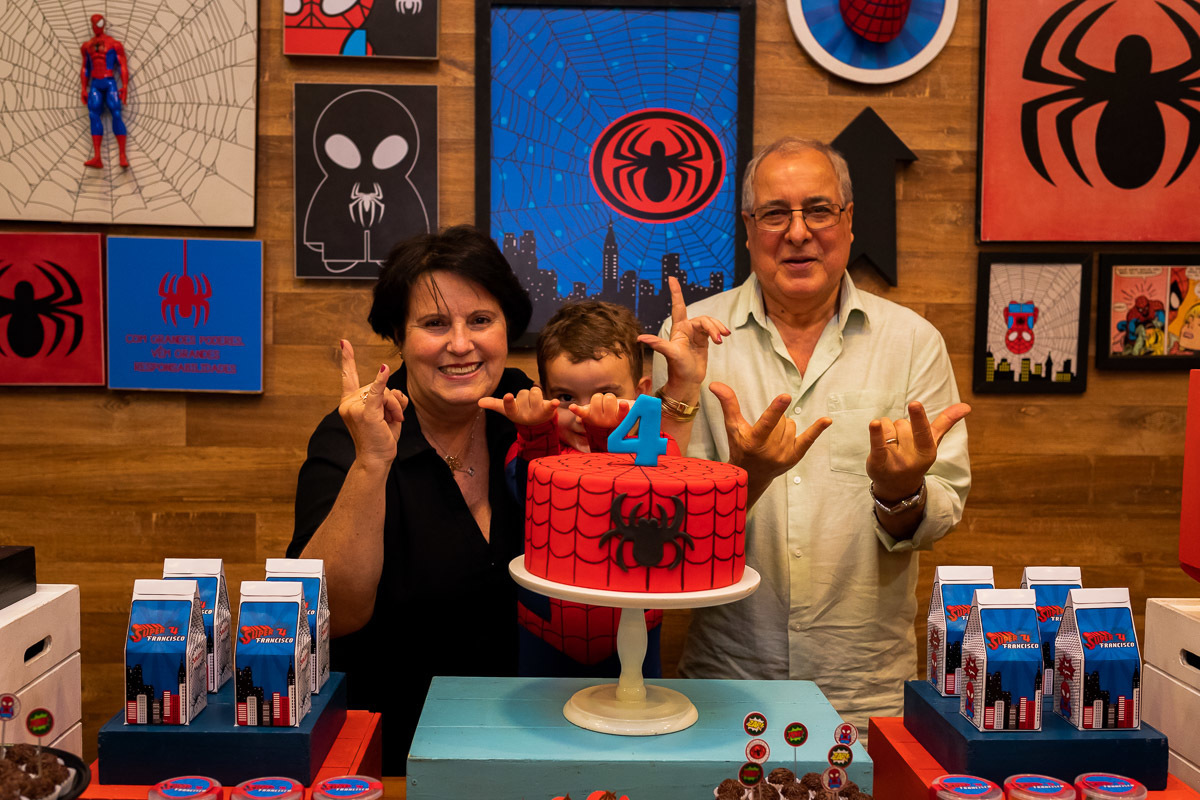 Fotografia de Aniversário Infantil Rio de Janeiro, tema Homem-Aranha, Fotografia Documental de família, Casa de Festa Quintal dos Sonhos-Niterói-Rio de Janeiro