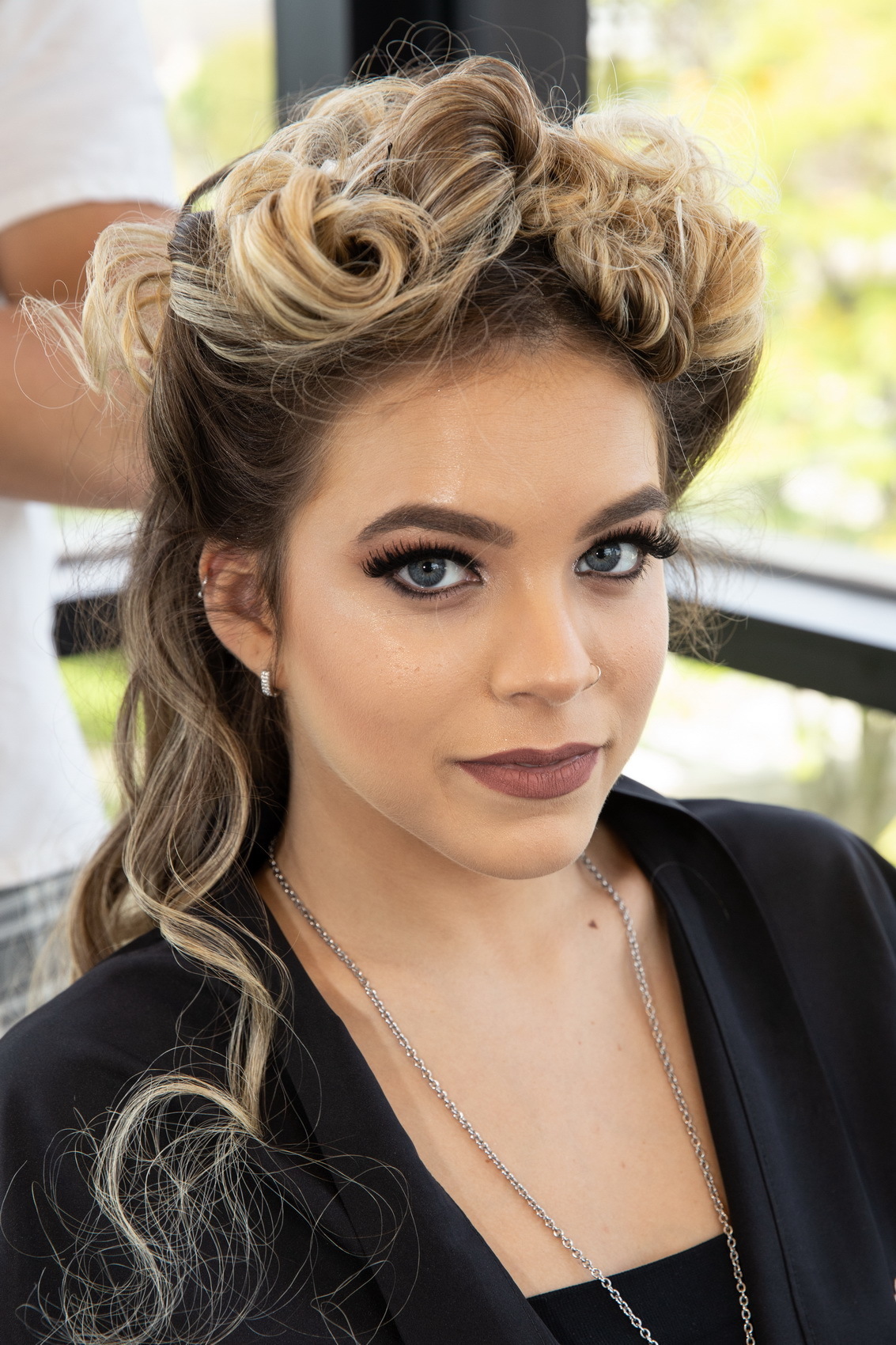 Editorial Cabelo e Maquiagem por Hélio Diff www.marcelogomesfotografia.com @marcelogomesfotografia noiva beleza voucasar casamento #makeup #casamento #noiva wedding @wedding wedding fotografodecasamento #fotografodecasamento