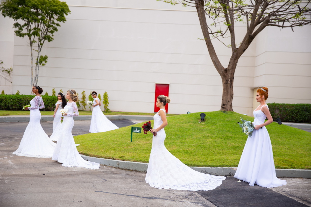 Editorial Cabelo e Maquiagem por Hélio Diff www.marcelogomesfotografia.com @marcelogomesfotografia noiva beleza voucasar casamento #makeup #casamento #noiva wedding @wedding wedding fotografodecasamento #fotografodecasamento