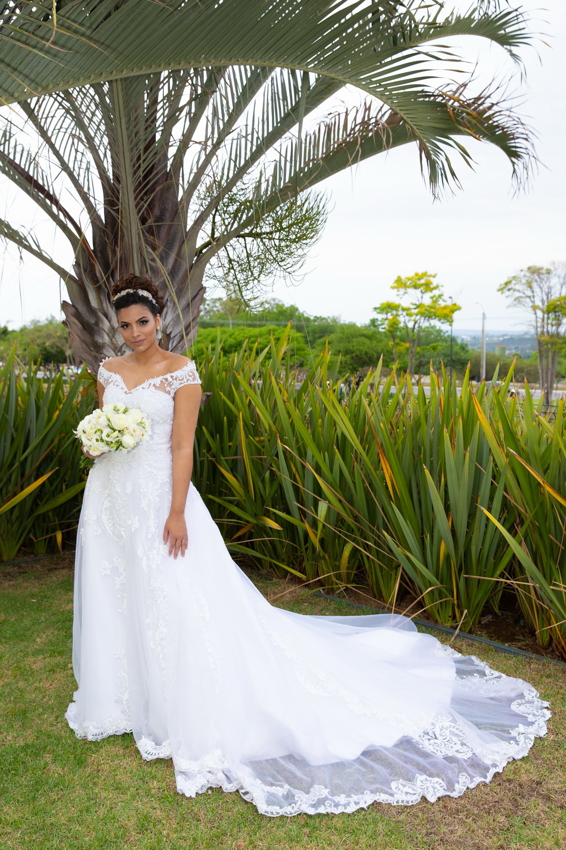 Editorial Cabelo e Maquiagem por Hélio Diff www.marcelogomesfotografia.com @marcelogomesfotografia noiva beleza voucasar casamento #makeup #casamento #noiva wedding @wedding wedding fotografodecasamento #fotografodecasamento bride #bride