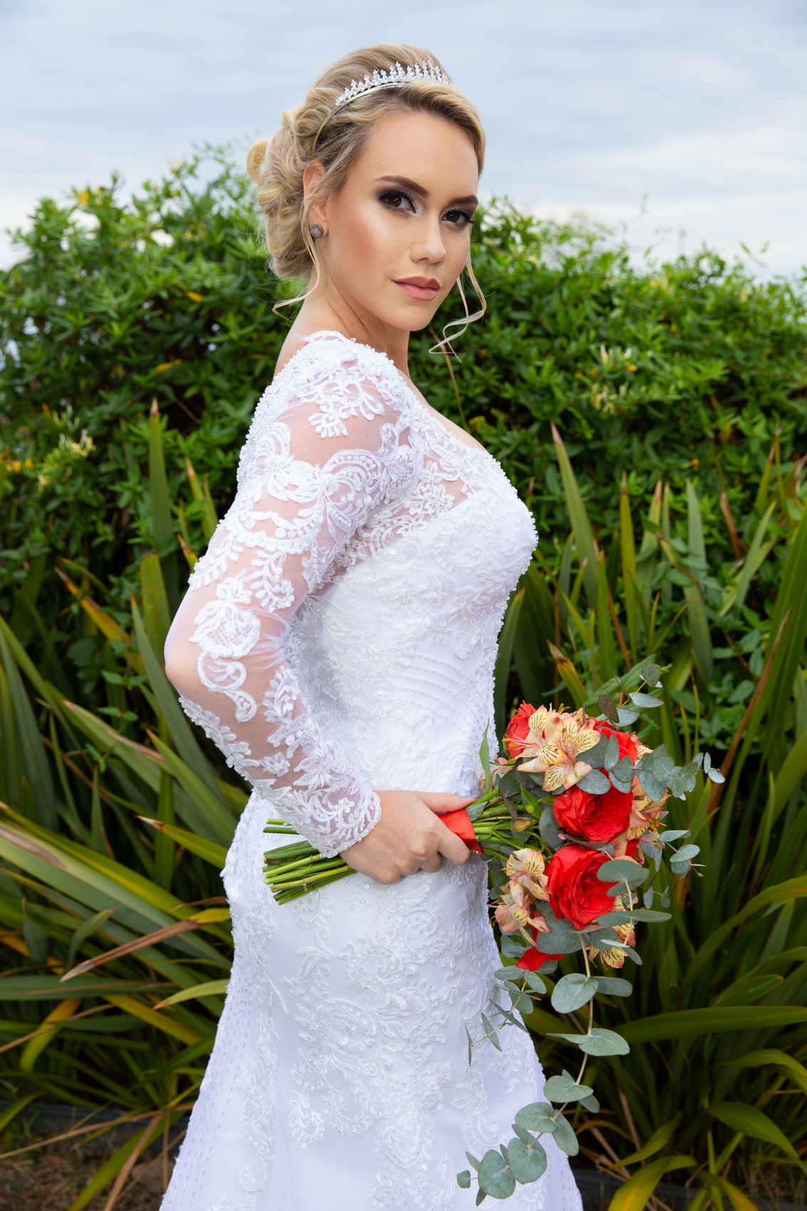 Editorial Cabelo e Maquiagem por Hélio Diff www.marcelogomesfotografia.com @marcelogomesfotografia noiva beleza voucasar casamento #makeup #casamento #noiva wedding @wedding wedding fotografodecasamento #fotografodecasamento bride #bride