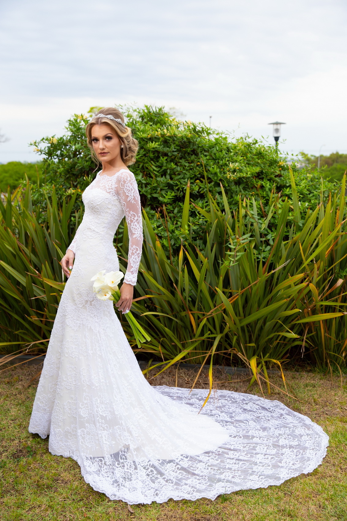 Editorial Cabelo e Maquiagem por Hélio Diff www.marcelogomesfotografia.com @marcelogomesfotografia noiva beleza voucasar casamento #makeup #casamento #noiva wedding @wedding wedding fotografodecasamento #fotografodecasamento bride #bride