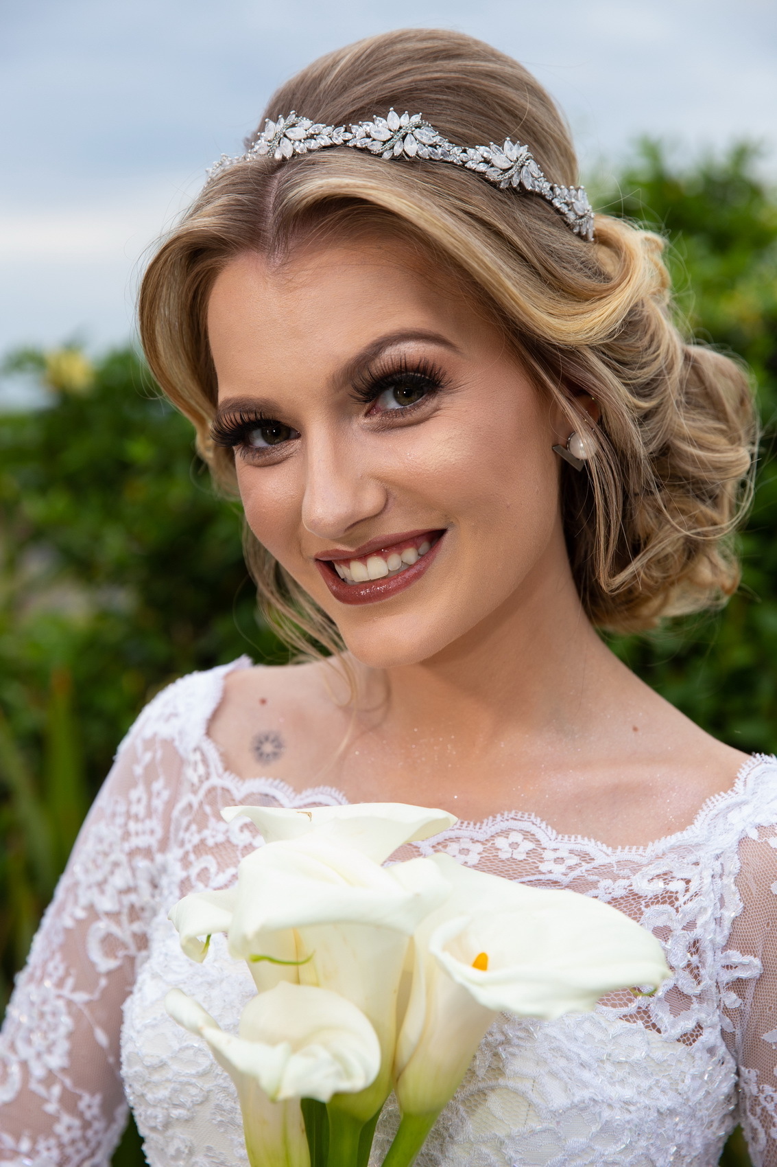 Editorial Cabelo e Maquiagem por Hélio Diff www.marcelogomesfotografia.com @marcelogomesfotografia noiva beleza voucasar casamento #makeup #casamento #noiva wedding @wedding wedding fotografodecasamento #fotografodecasamento bride #bride