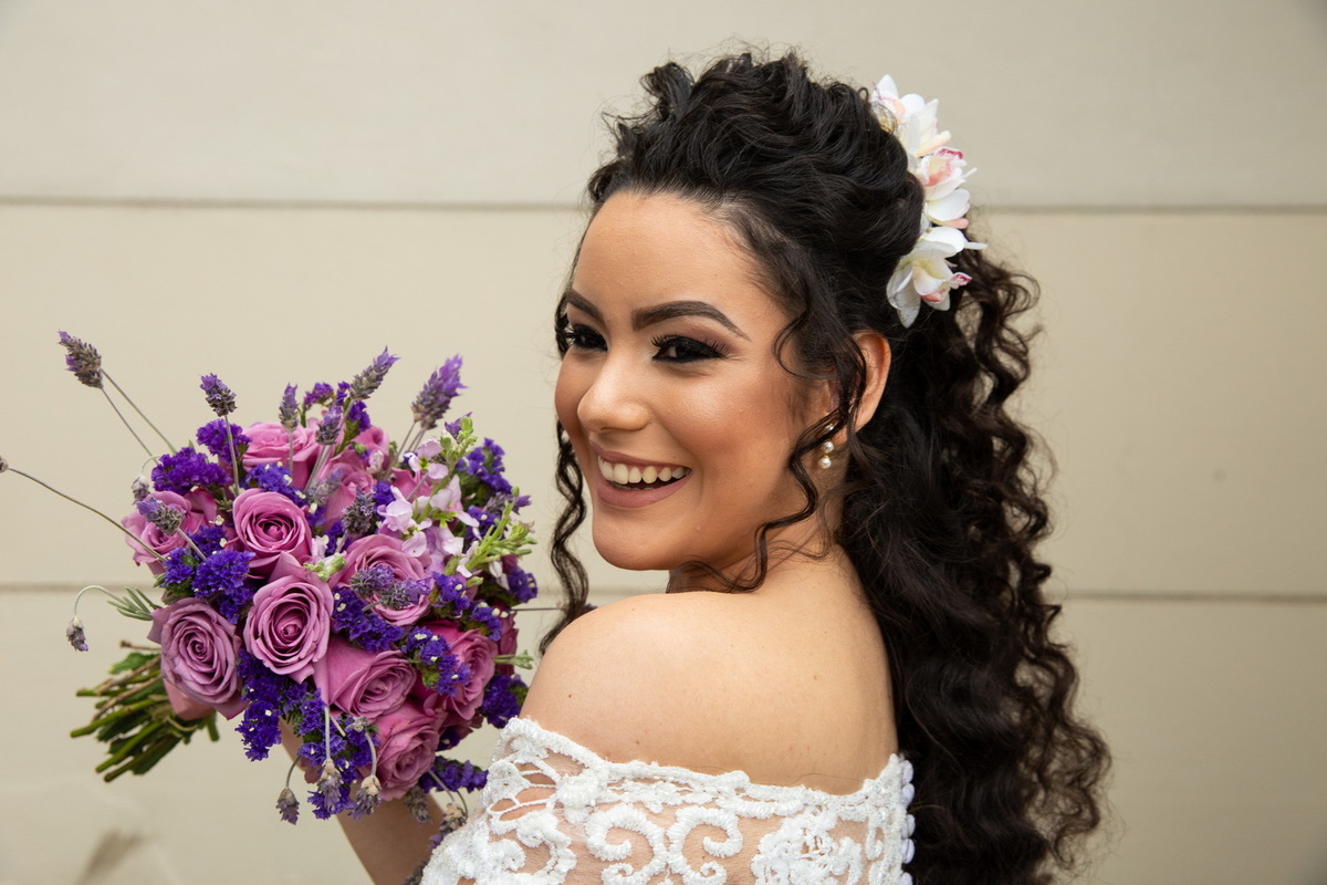 Editorial Cabelo e Maquiagem por Hélio Diff www.marcelogomesfotografia.com @marcelogomesfotografia noiva beleza voucasar casamento #makeup #casamento #noiva wedding @wedding wedding fotografodecasamento #fotografodecasamento bride #bride