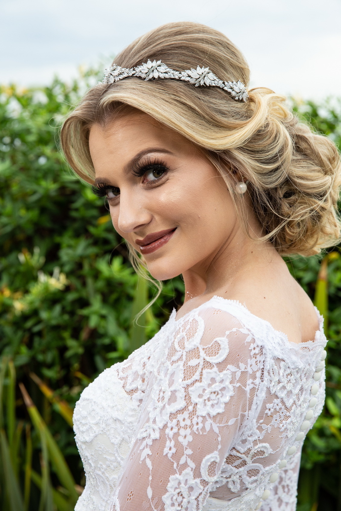 Editorial Cabelo e Maquiagem por Hélio Diff www.marcelogomesfotografia.com @marcelogomesfotografia noiva beleza voucasar casamento #makeup #casamento #noiva wedding @wedding wedding fotografodecasamento #fotografodecasamento bride #bride