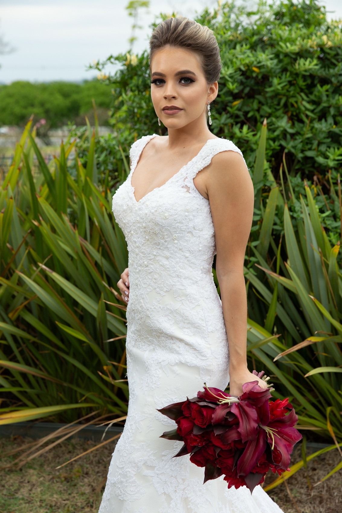 Editorial Cabelo e Maquiagem por Hélio Diff www.marcelogomesfotografia.com @marcelogomesfotografia noiva beleza voucasar casamento #makeup #casamento #noiva wedding @wedding wedding fotografodecasamento #fotografodecasamento bride #bride