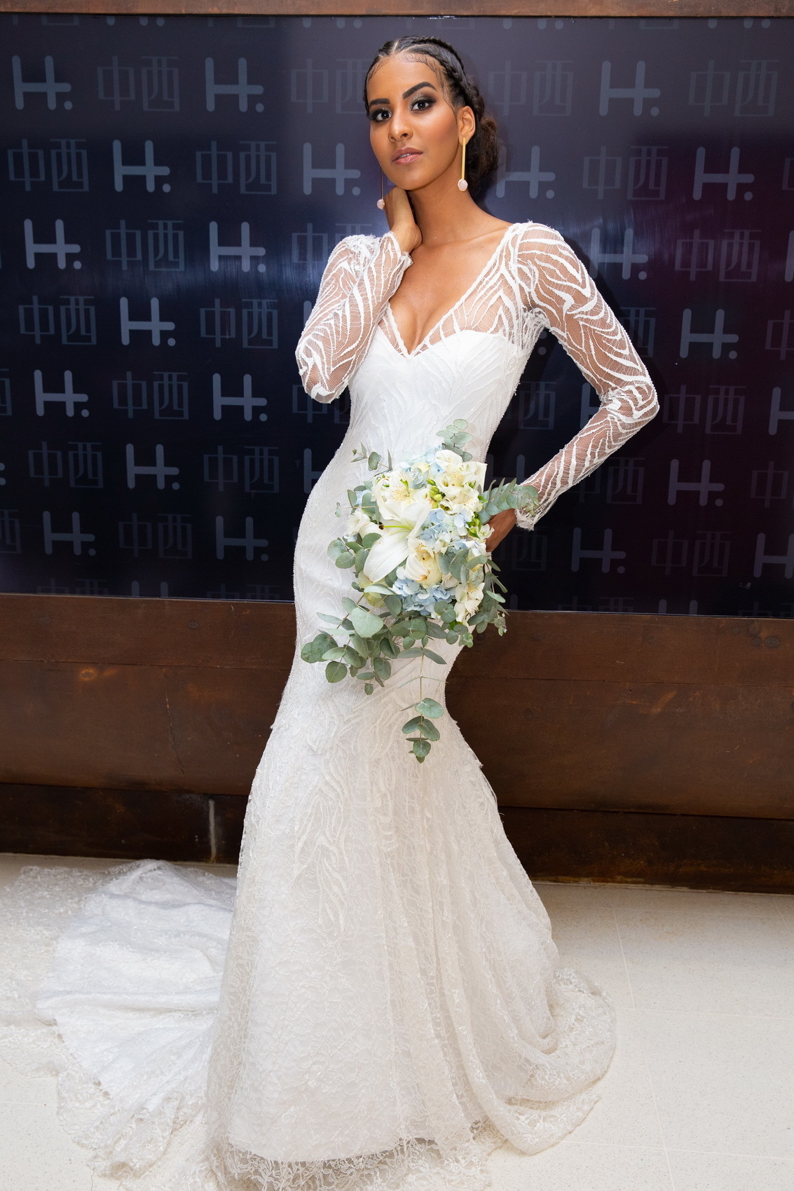 Editorial Cabelo e Maquiagem por Hélio Diff www.marcelogomesfotografia.com @marcelogomesfotografia noiva beleza voucasar casamento #makeup #casamento #noiva wedding @wedding wedding fotografodecasamento #fotografodecasamento bride #bride