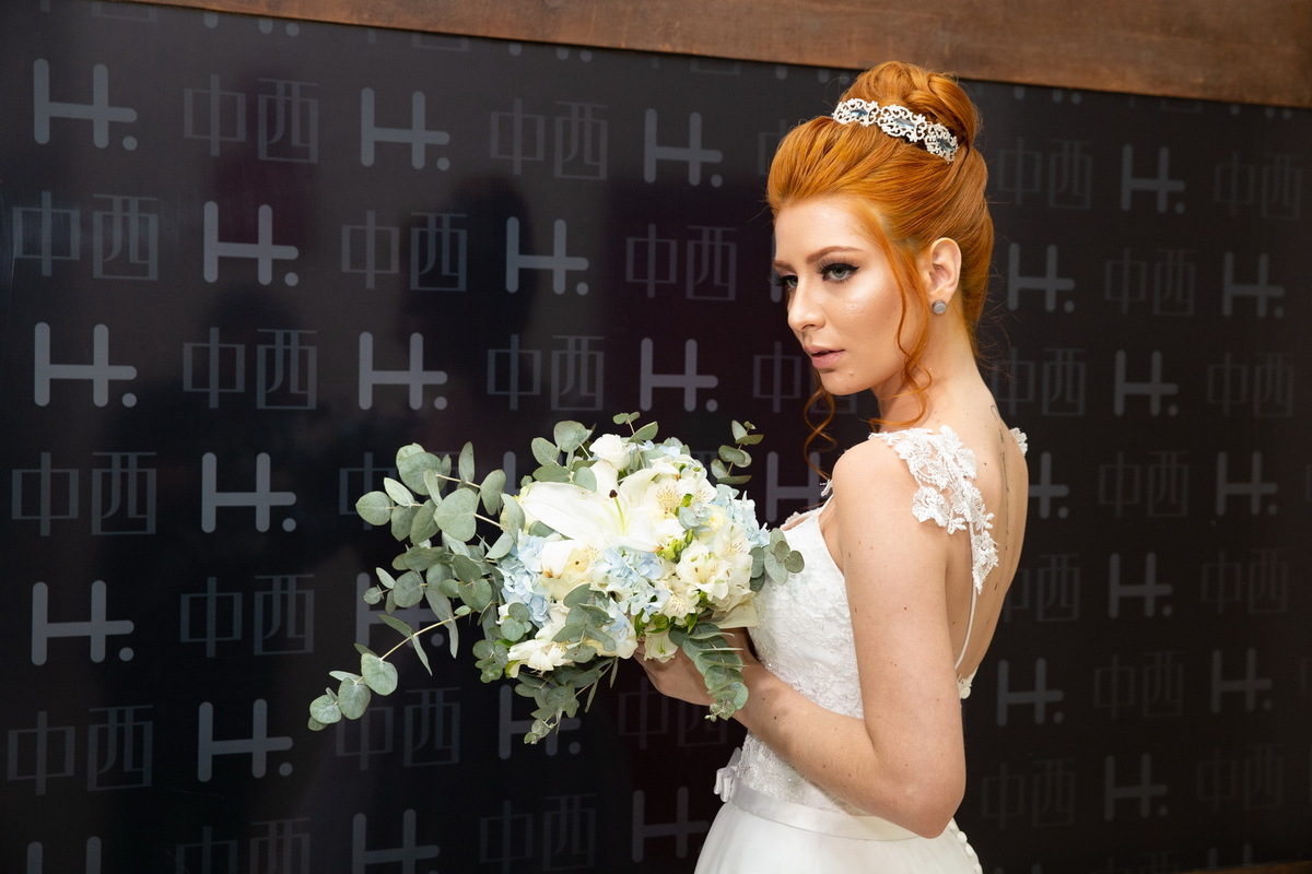 Editorial Cabelo e Maquiagem por Hélio Diff www.marcelogomesfotografia.com @marcelogomesfotografia noiva beleza voucasar casamento #makeup #casamento #noiva wedding @wedding wedding fotografodecasamento #fotografodecasamento bride #bride