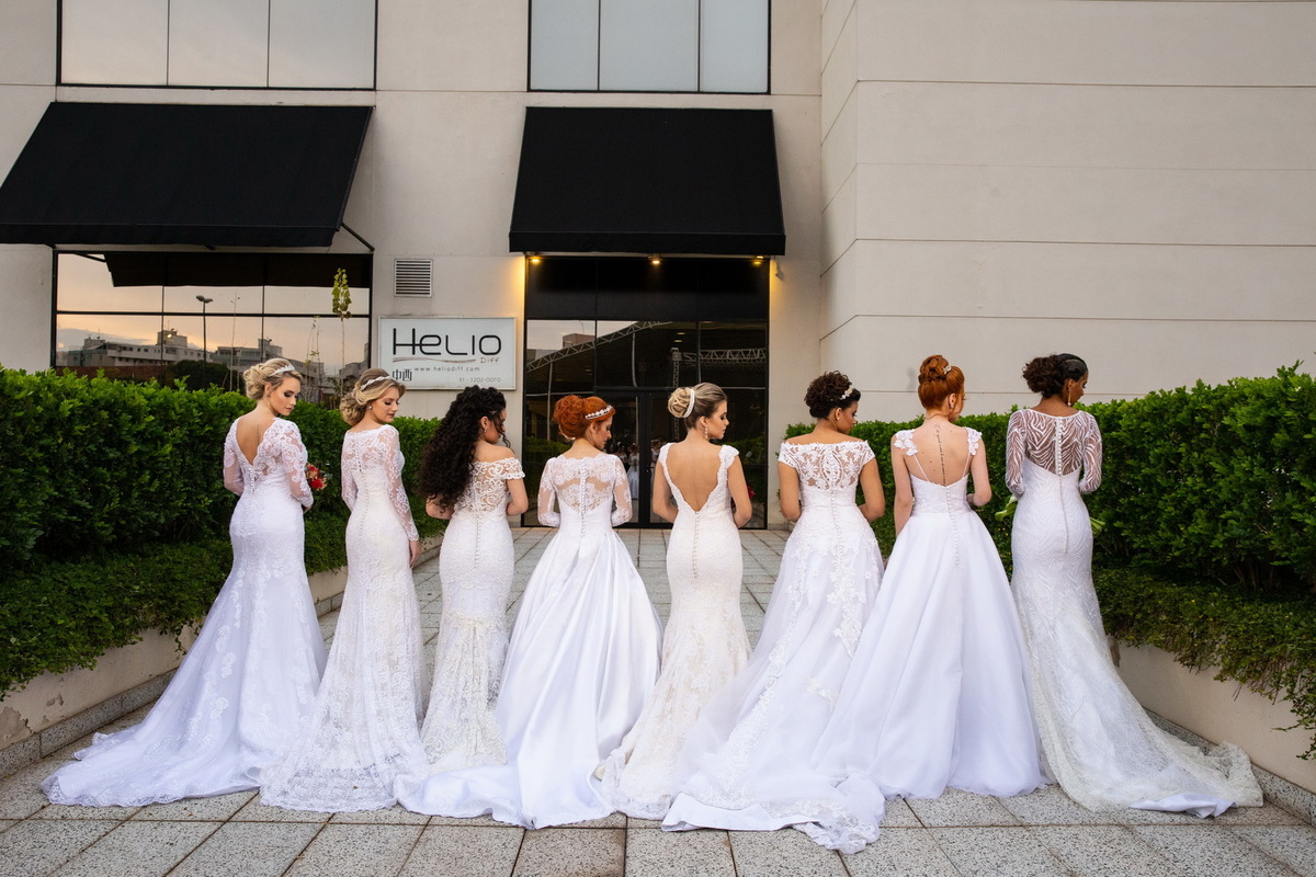 Editorial Cabelo e Maquiagem por Hélio Diff www.marcelogomesfotografia.com @marcelogomesfotografia noiva beleza voucasar casamento #makeup #casamento #noiva wedding @wedding wedding fotografodecasamento #fotografodecasamento bride #bride  @biaguiar98 
