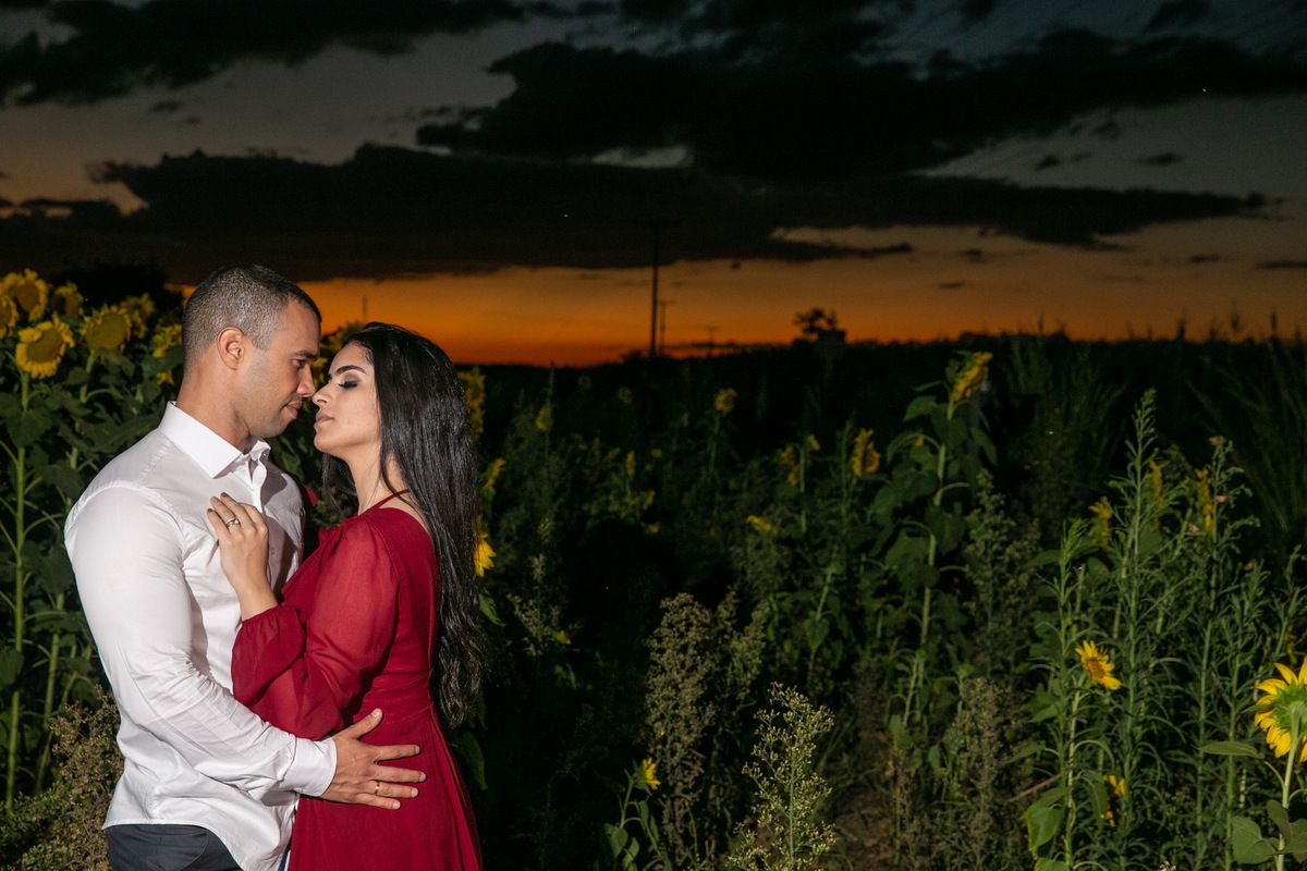 Sarah e Wanderley ensaio pré wedding love ensaio romantico casamento noivado vou casar noiva fotografia de casamento my wed moda bridal noivos NUBS NOIVAS DE BRASILIA VOU CASAR VIREI NOIVA VESTIDO @DRESSSTOREBSB FOTOGRAFO DE CASAMENTO