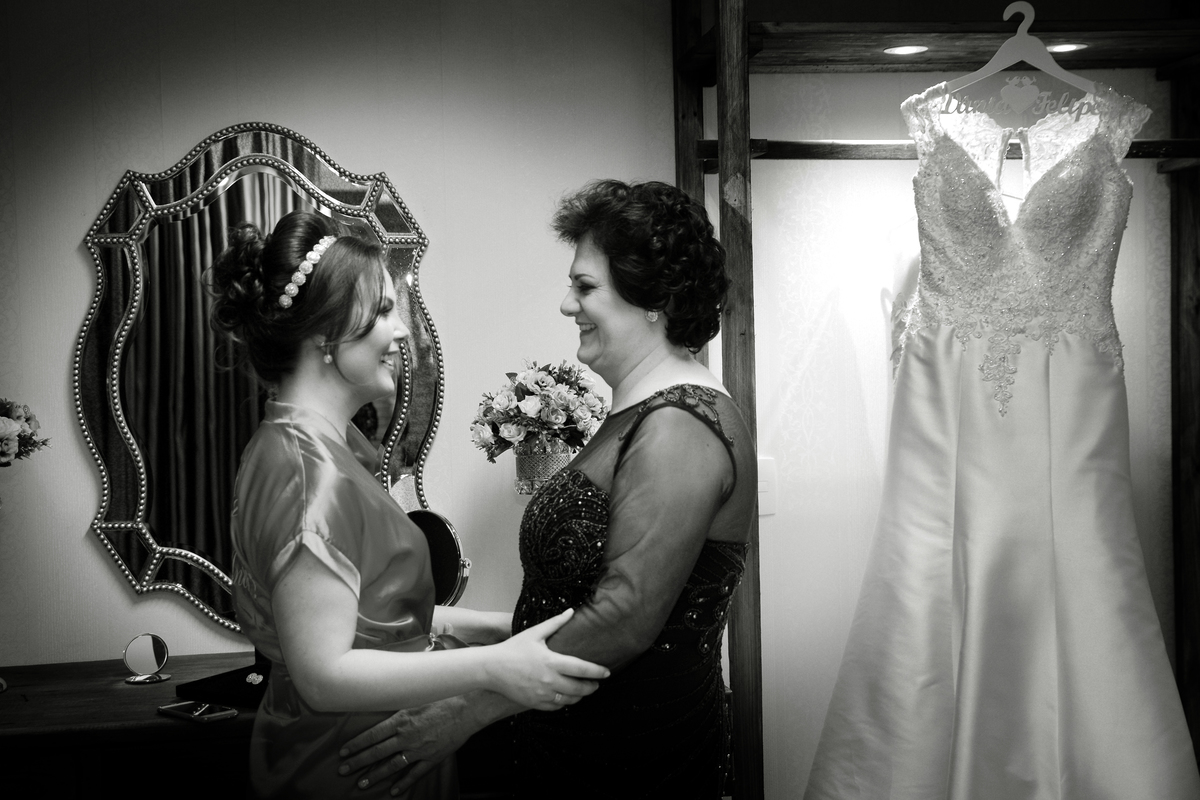 Mãe e Vania na troca de vestido