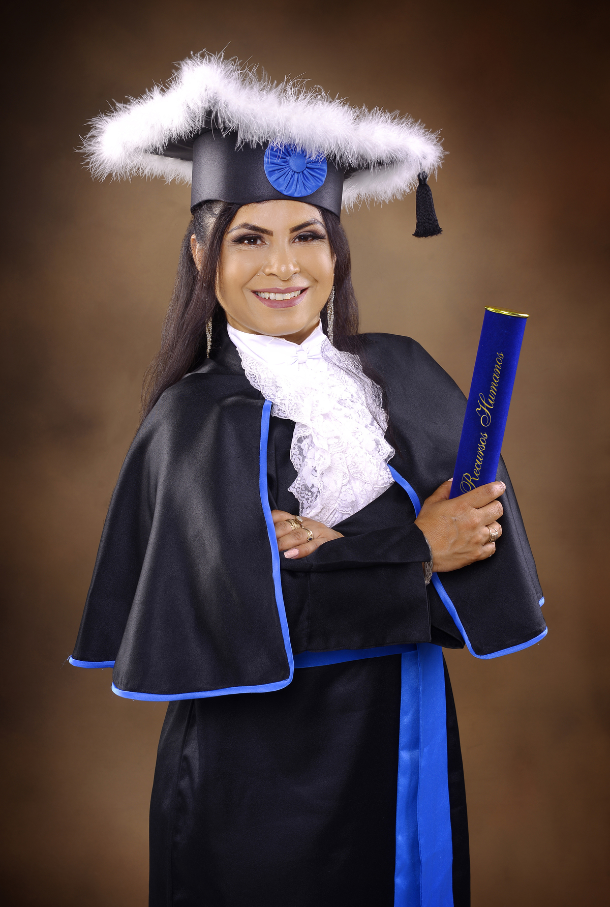 Diferenciado mais muito Bonito o fundo Marrom deixa as fotos lindas e com um tom quente nas imagens, fotos no Estudio isol de Caxias do Sul