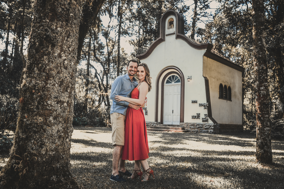 Sessão de Pré Wedding do Casal Renata e Mateus em Caxias do Sul renderam lindas fotos no álum livro do Casal.