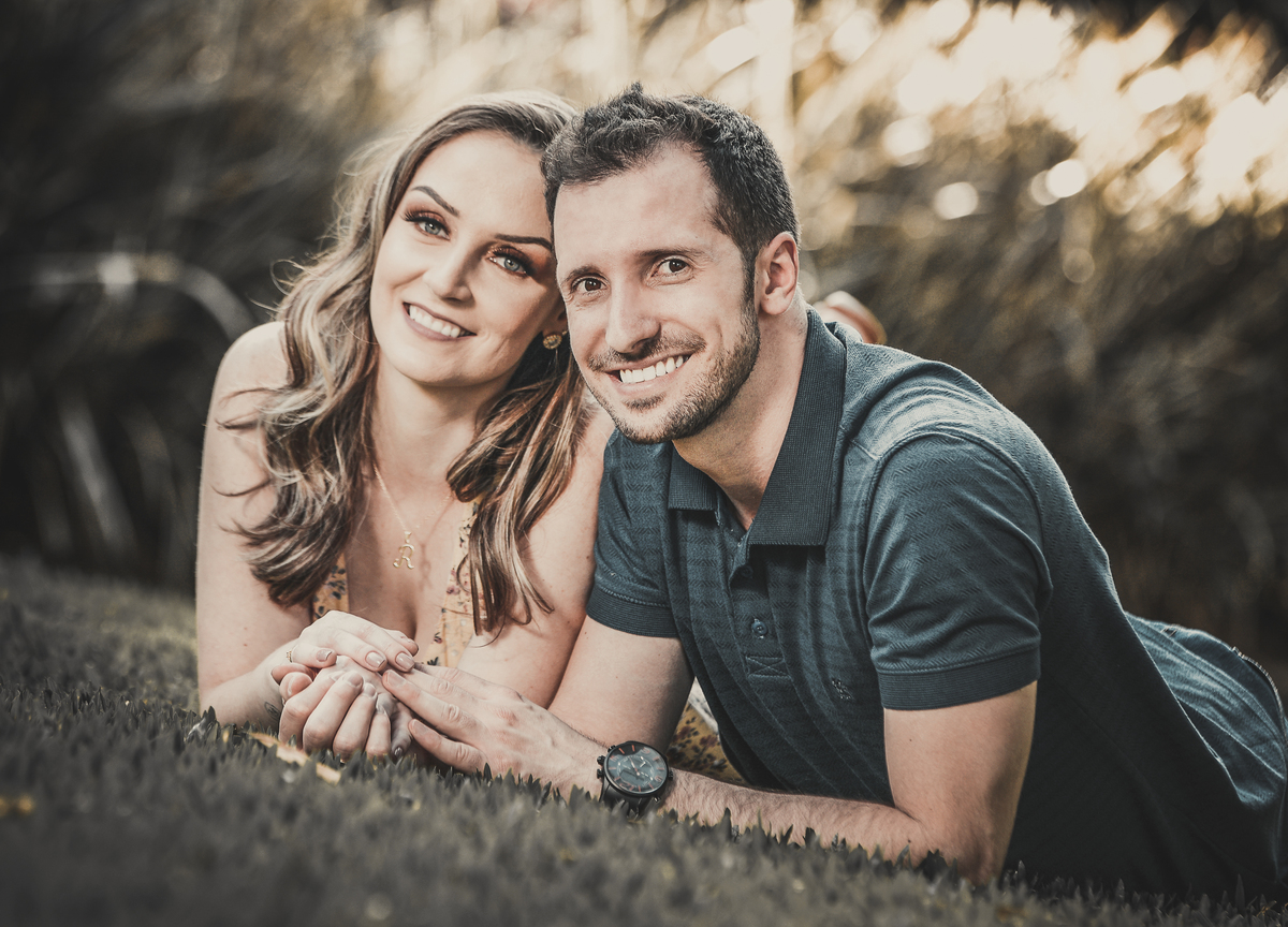 Recreio da Juventude, uma sede linda exclusiva para associados foi escolhido para essas lindas cenas de ensaio de noivos. 