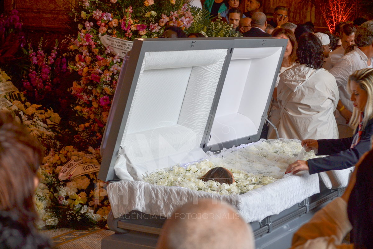 Velório da cantora Preta Gil no Theatro Municipal — Foto: Marcio Curvello / AMC PHOTOPRESS
