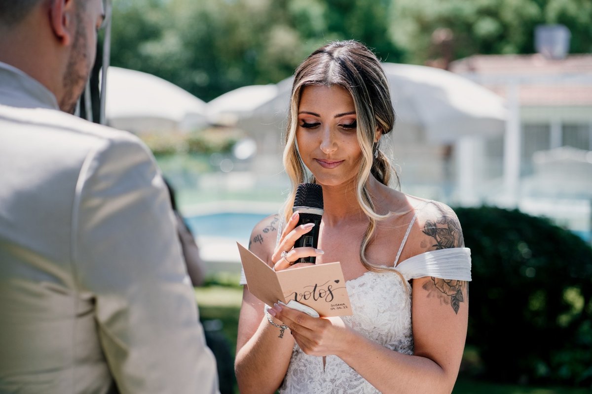 noiva a dizer os votos