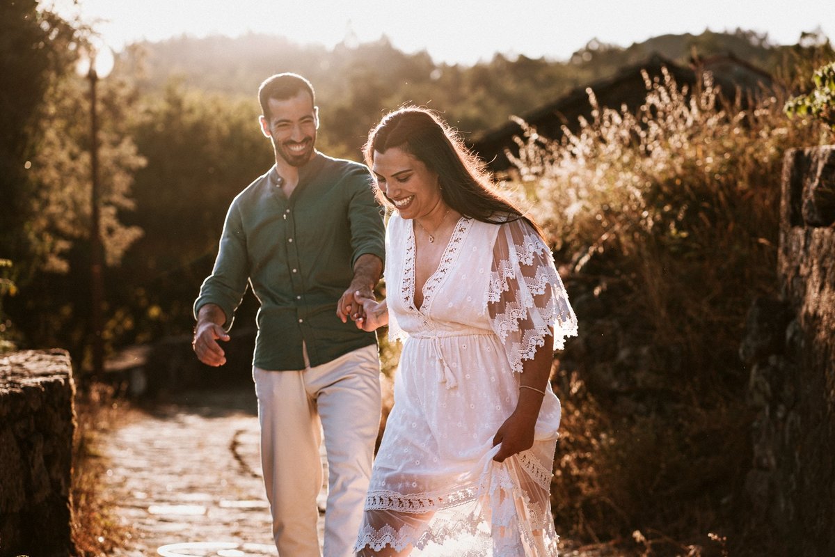 Sessão de Solteiros com a Eliana e o Joel realizada em vale de cambra, numa zona rural de Trebilhadouro.
