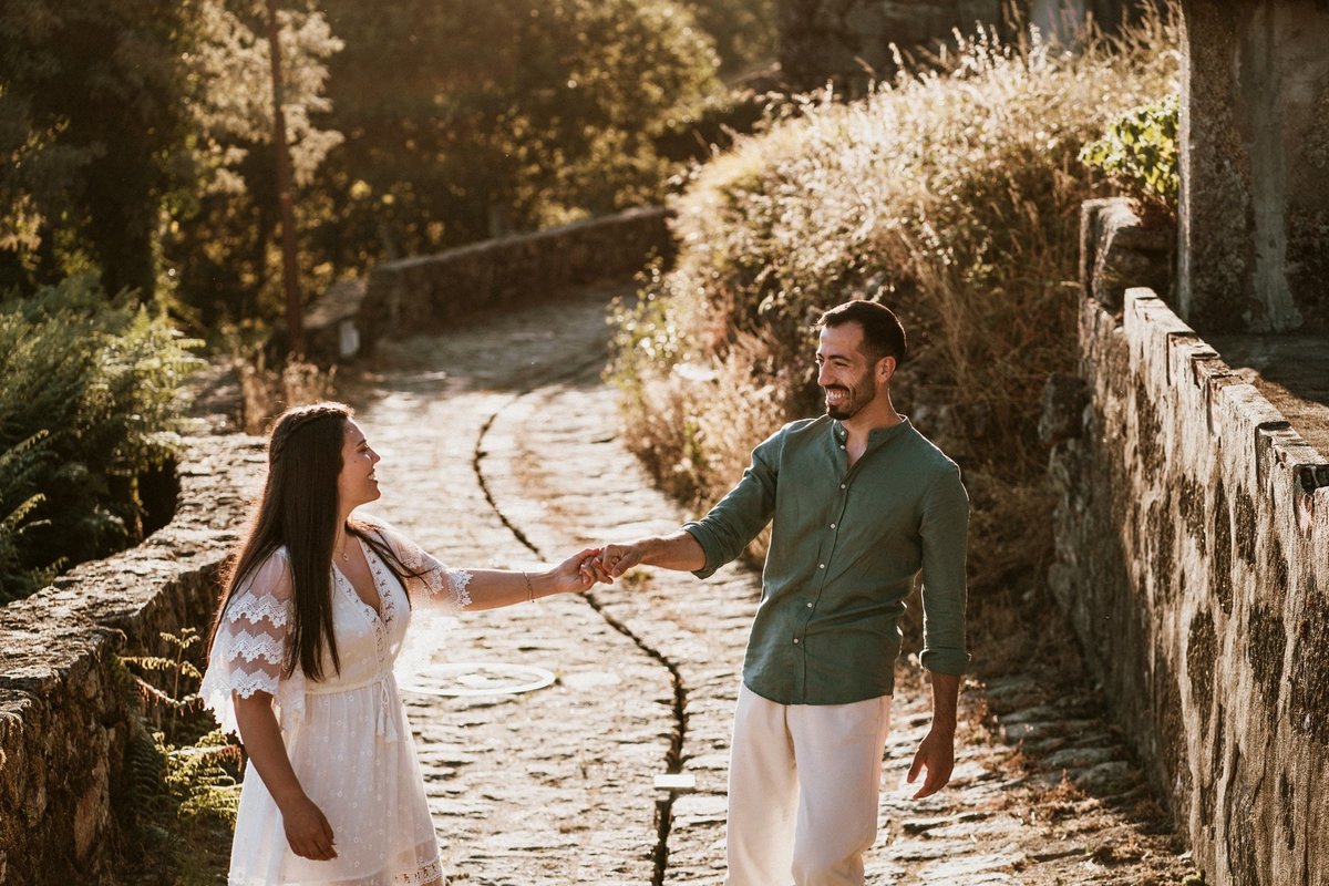 Sessão de Solteiros com a Eliana e o Joel realizada em vale de cambra, numa zona rural de Trebilhadouro.