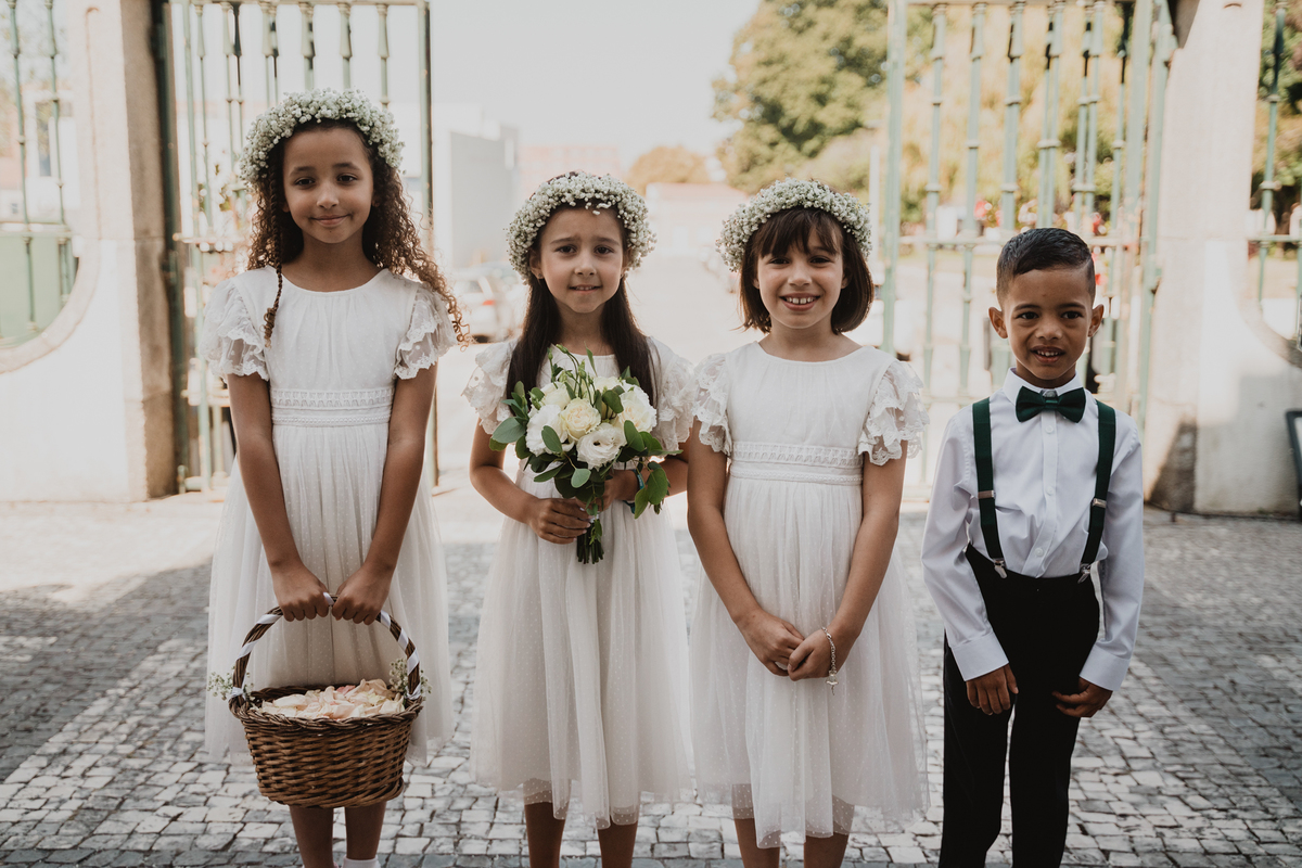 casamento Vera & Rodrigo, igreja de canelas, destination wedding, pormenor troca de alianças.