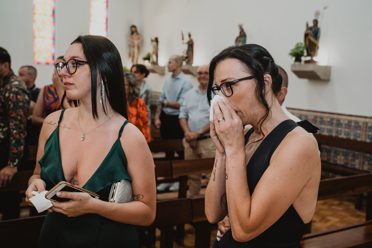 casamento Vera & Rodrigo, igreja de canelas, destination wedding, pormenor troca de alianças.
