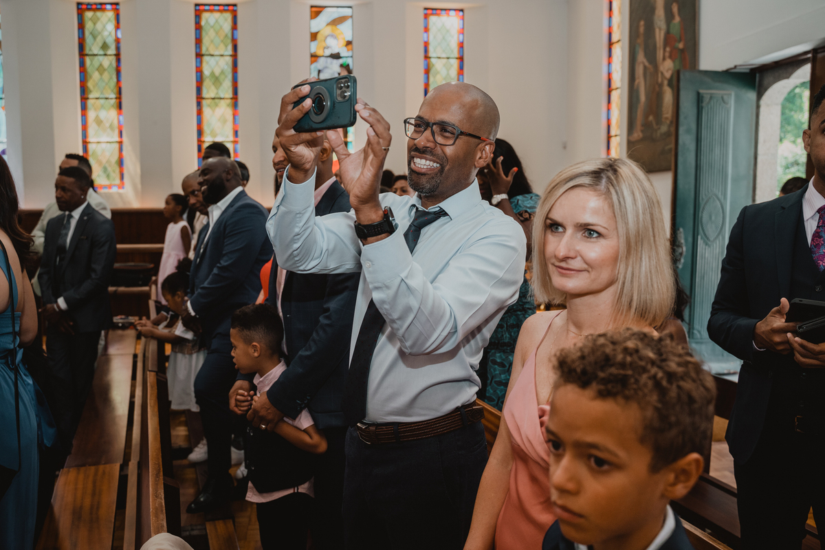 casamento Vera & Rodrigo, igreja de canelas, destination wedding, pormenor troca de alianças.