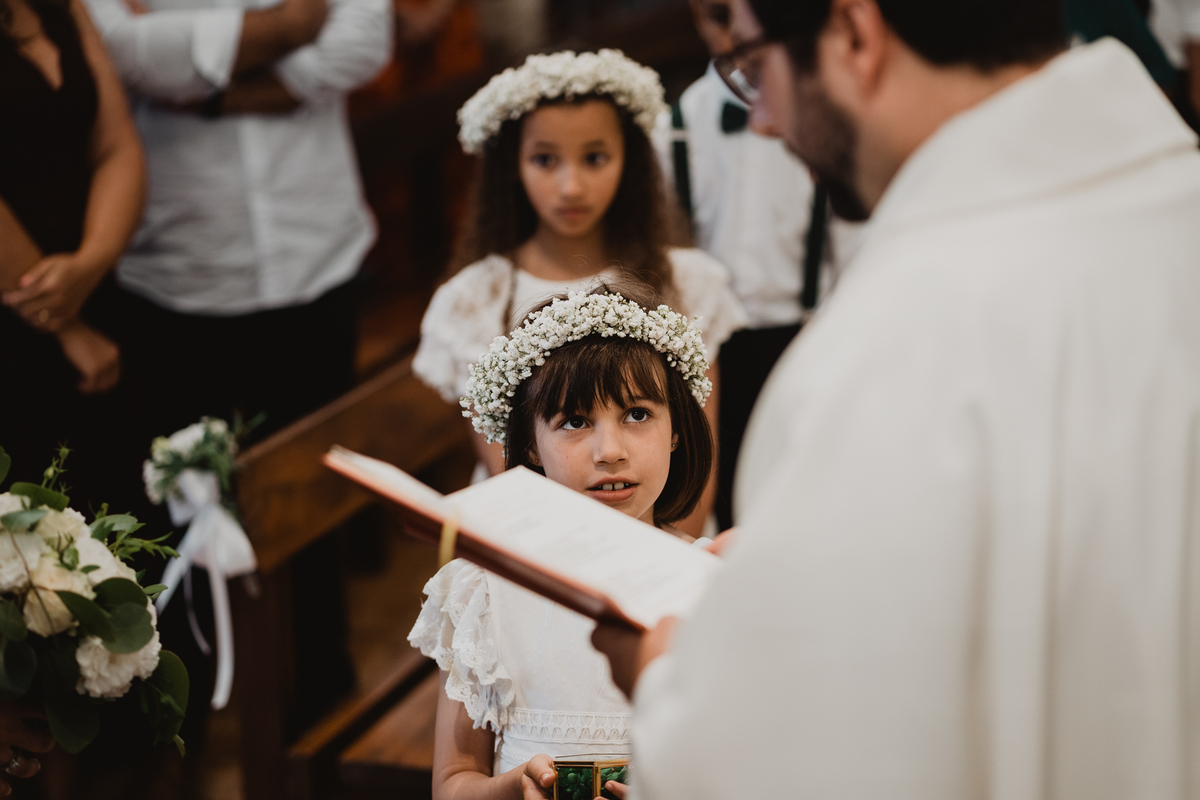 casamento Vera & Rodrigo, igreja de canelas, destination wedding, meninos alianças.
