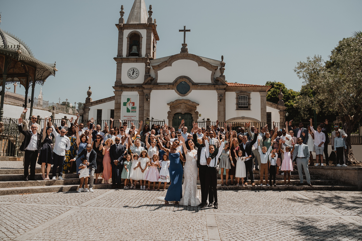 casamento Vera & Rodrigo, igreja de canelas, destination wedding, meninos alianças.