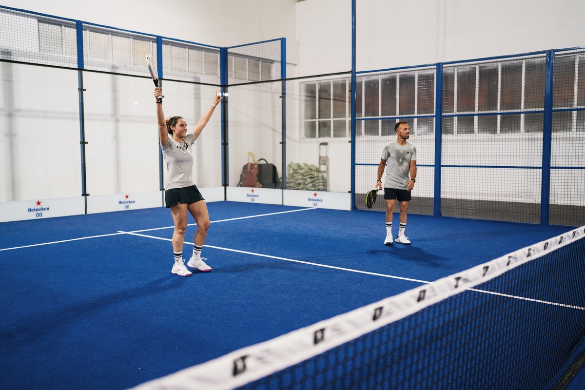 Joana e Tiago, padel, noivos a jogar padel, casal namorados a jogar padel, noivado no padel, ovar padel