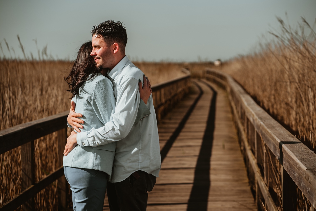 Diana e Christophe, esmoriz, foto casal pôr-so-sol cortegaça, foto casal pôr-so-sol maceda, engagement maceda, sessão engagement na praia, sessão engagement no mato, casal em ponte d emadeira esmoriz, sessão solteiros passadiços, DS STORYTELLERS
