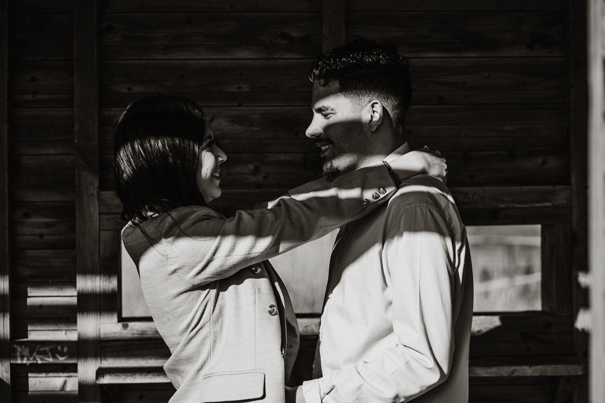 Diana e Christophe, esmoriz, foto casal pôr-so-sol cortegaça, foto casal pôr-so-sol maceda, engagement maceda, sessão engagement na praia, sessão engagement no mato, casal em ponte d emadeira esmoriz, sessão solteiros passadiços, DS STORYTELLERS