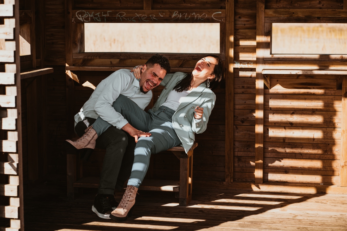 Diana e Christophe, esmoriz, foto casal pôr-so-sol cortegaça, foto casal pôr-so-sol maceda, engagement maceda, sessão engagement na praia, sessão engagement no mato, casal em ponte d emadeira esmoriz, sessão solteiros passadiços, DS STORYTELLERS